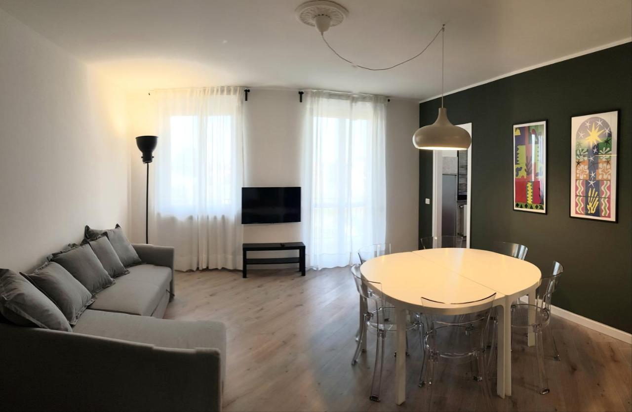 V12 Apartments - Trecate エクステリア 写真
